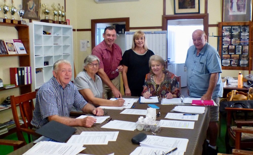 Terry Gould, Kathie Bell, George Hoad, Bronwen Gault, Mave Richardson, Terry Tournoff